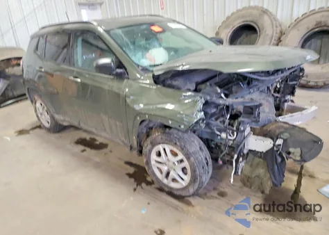 2018 Jeep Compass Sport z USA, uszkodzony, nr VIN 3C4NJCAB2JT286362